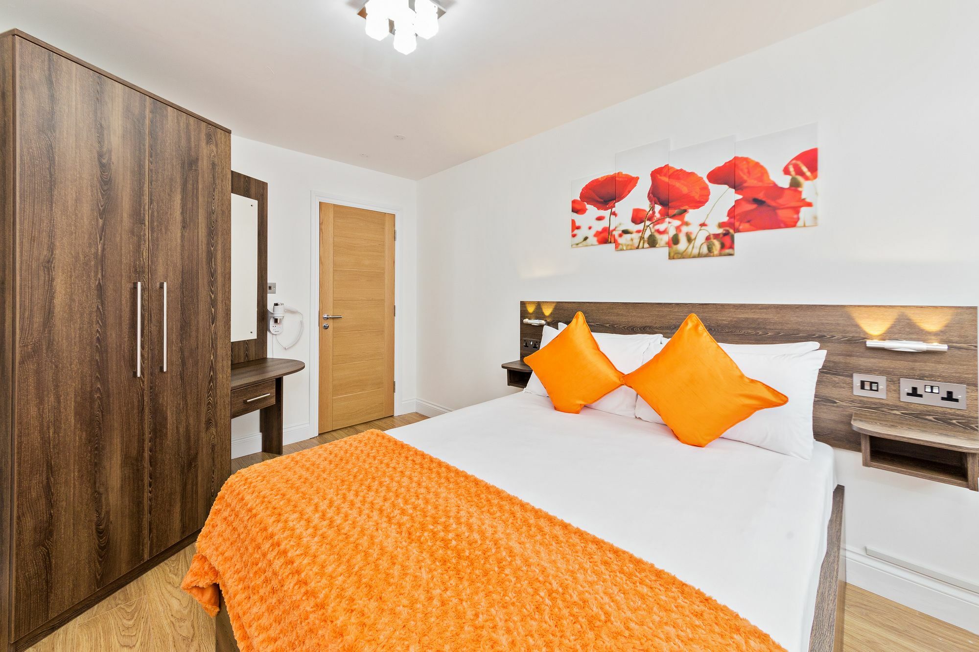 Book Today At Metro Serviced Apartments Bedford - Metro House ,Free Wifi Exterior photo